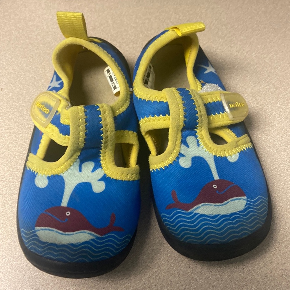 Nerteo little boy water shoes